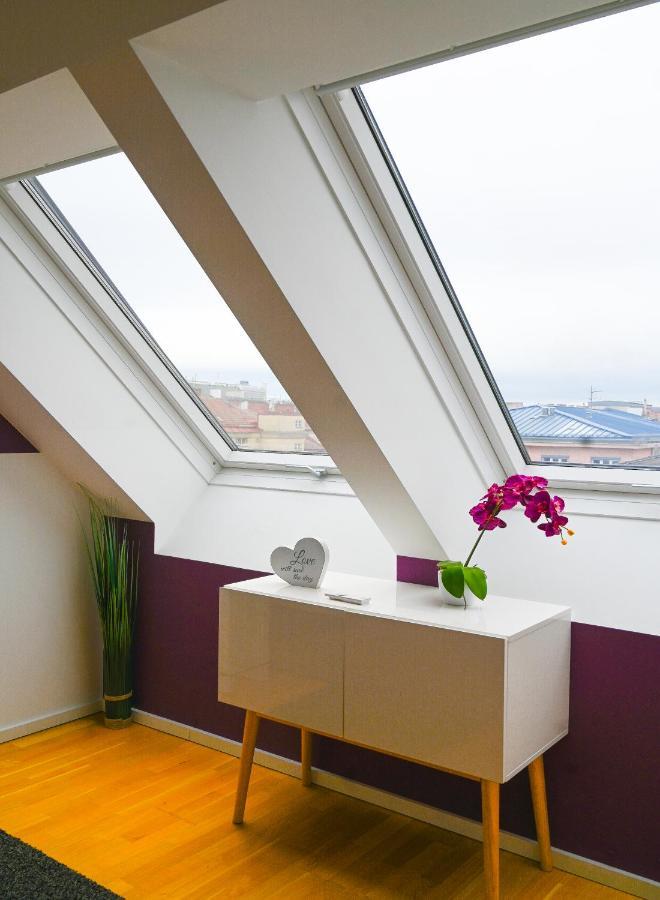 Hideaway Suite Danube Canal Відень Екстер'єр фото